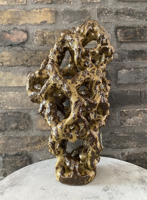 Keramik skulptur af Pernille Calundan